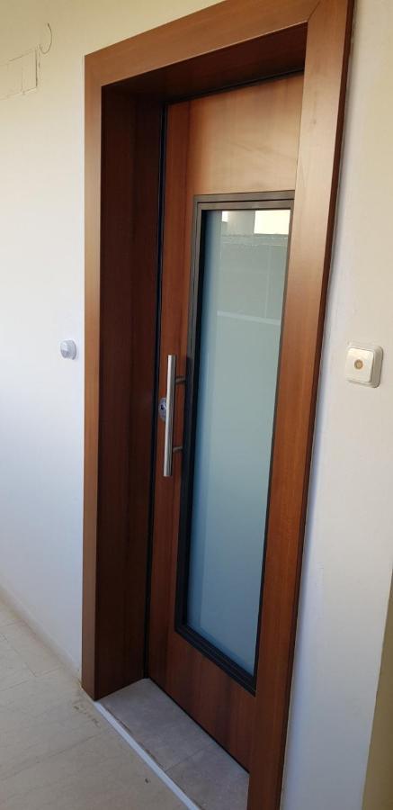 Zeppelin Apartment Loutráki Zewnętrze zdjęcie