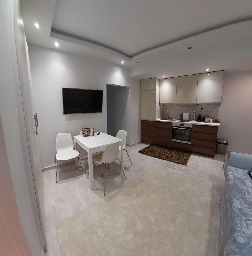 Zeppelin Apartment Loutráki Zewnętrze zdjęcie