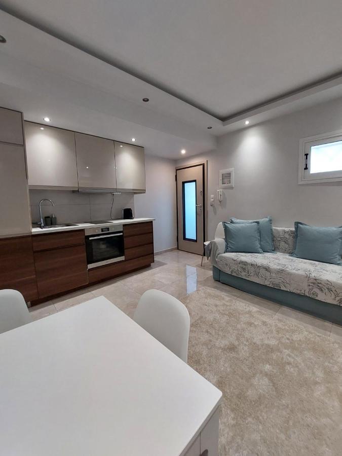 Zeppelin Apartment Loutráki Zewnętrze zdjęcie